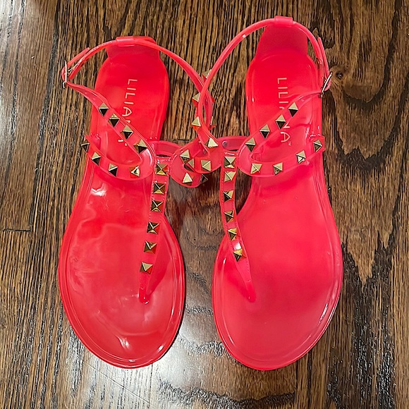 Shoes - Hot Pink Jelly sandals with gold hardware